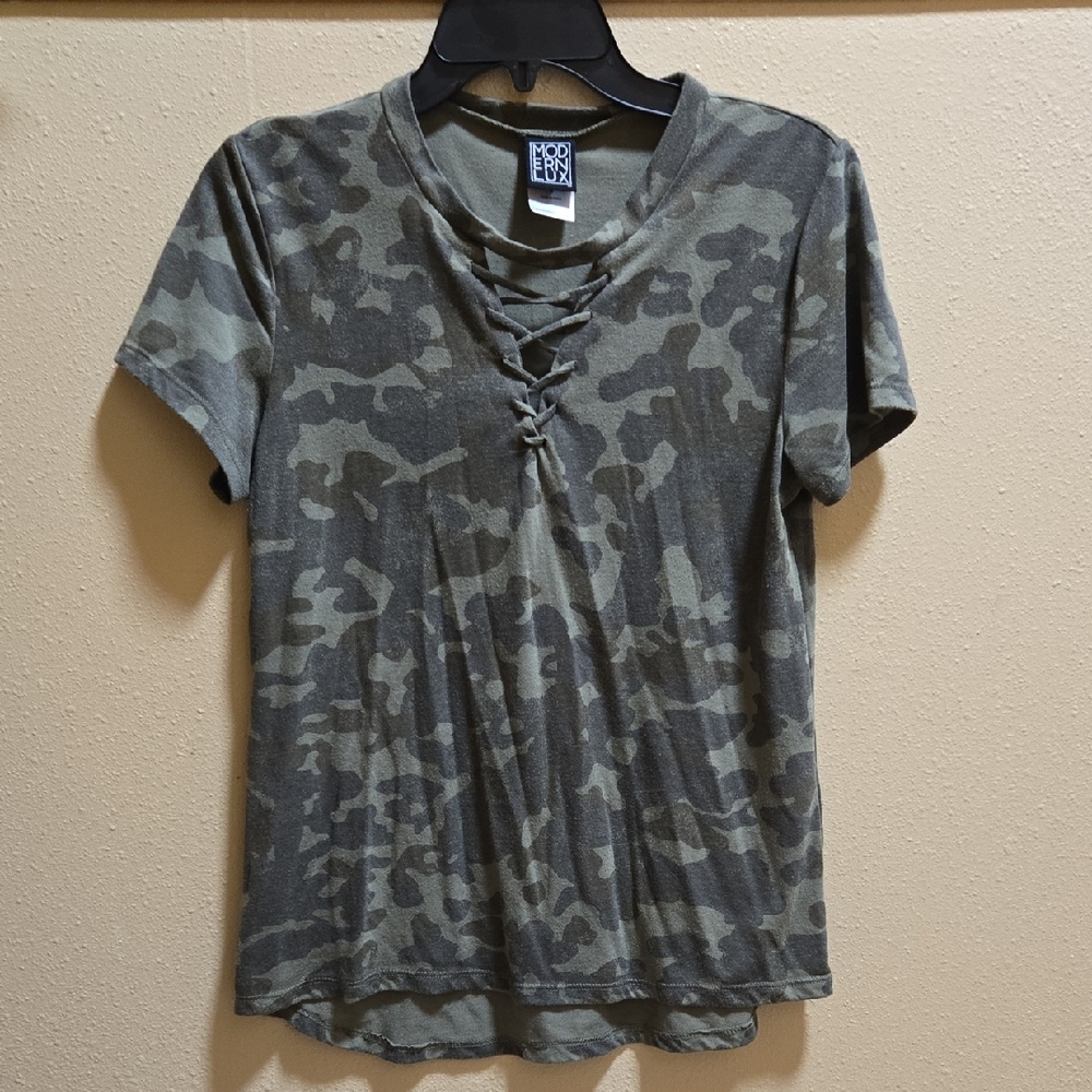 Modern Lux Olive Camo Lace-Up Short Sleeve Tee